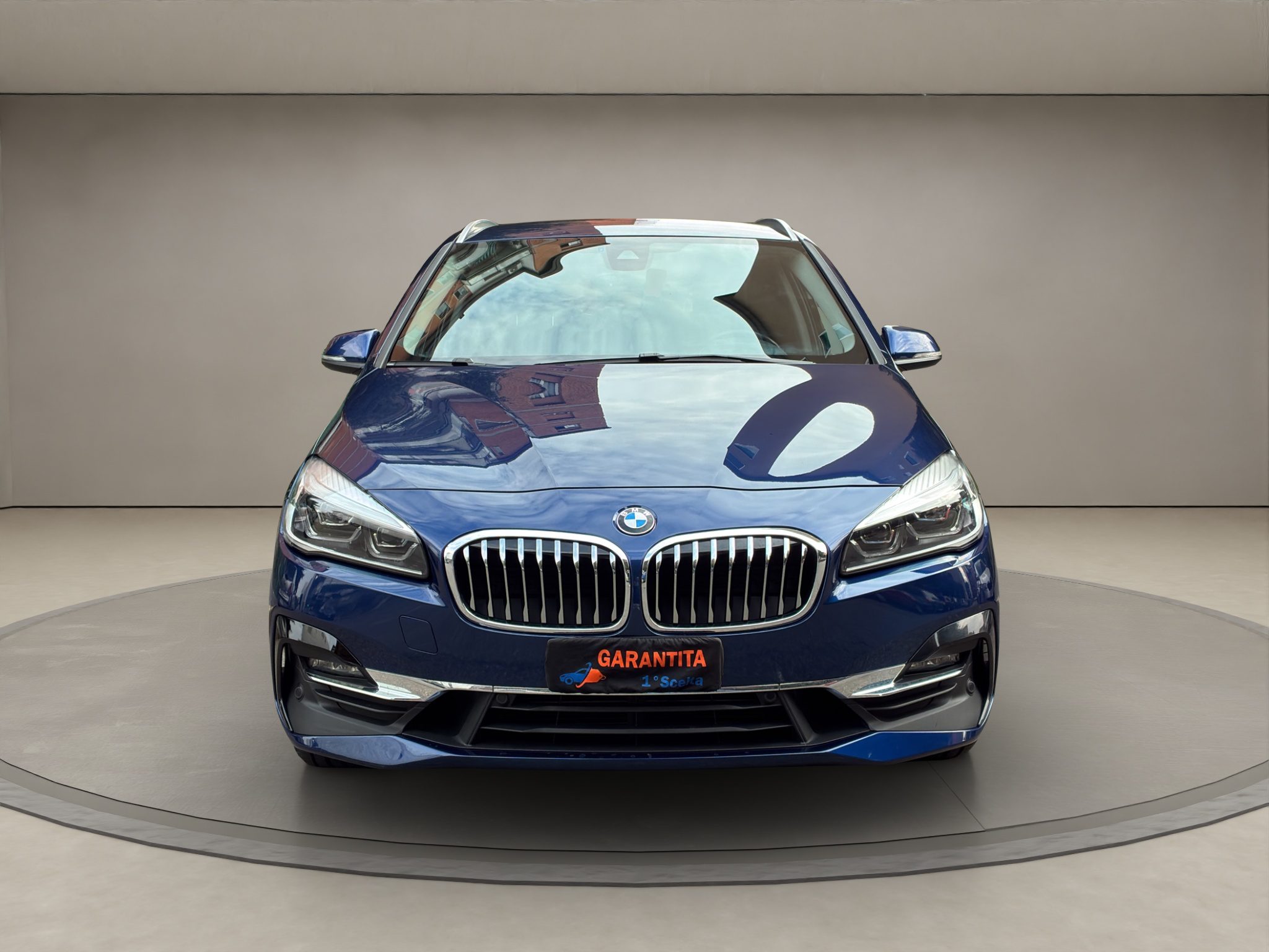 BMW218D_01_converted